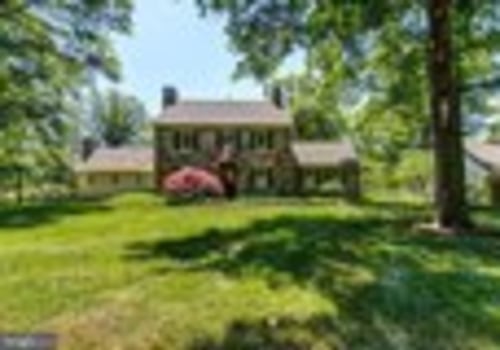 Find Your Dream Home with a Garage in Bucks County, Pennsylvania